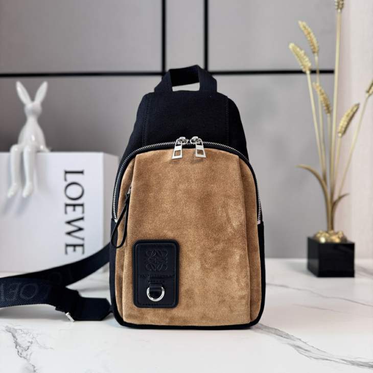 Picture of Loewe Handbags _SKUfw239915297fw